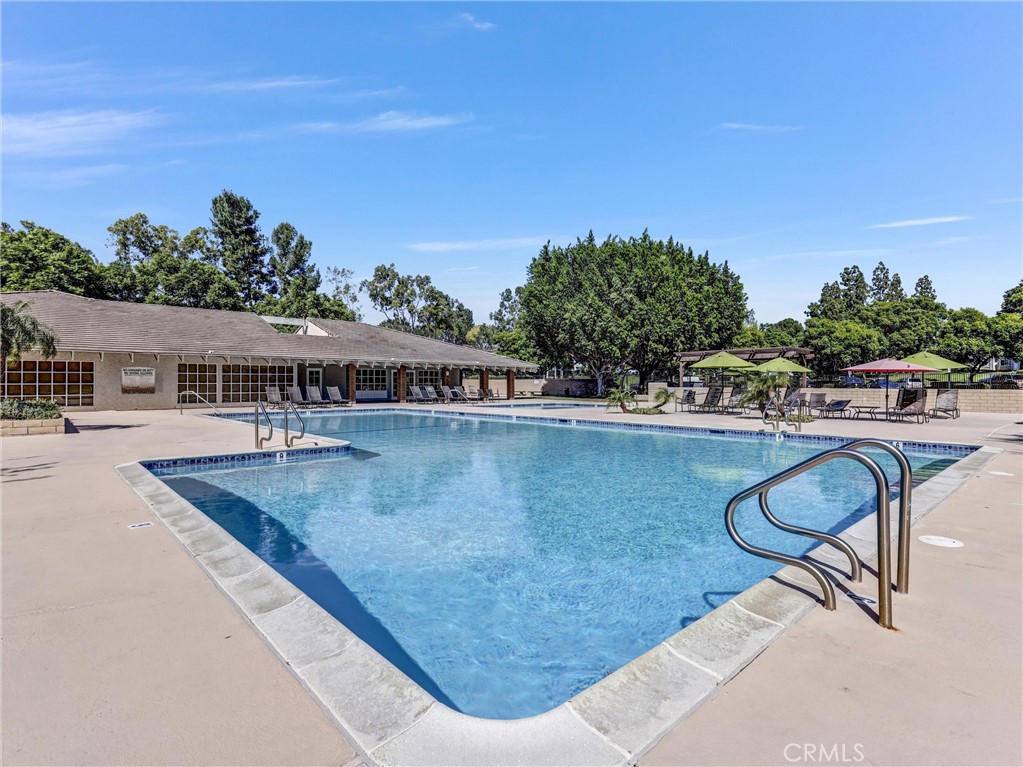 22496 Caminito Esteban, Laguna Hills CA 92653 - photo 19