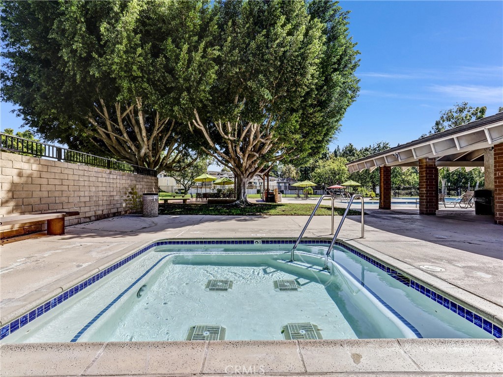 22496 Caminito Esteban, Laguna Hills CA 92653 - photo 20