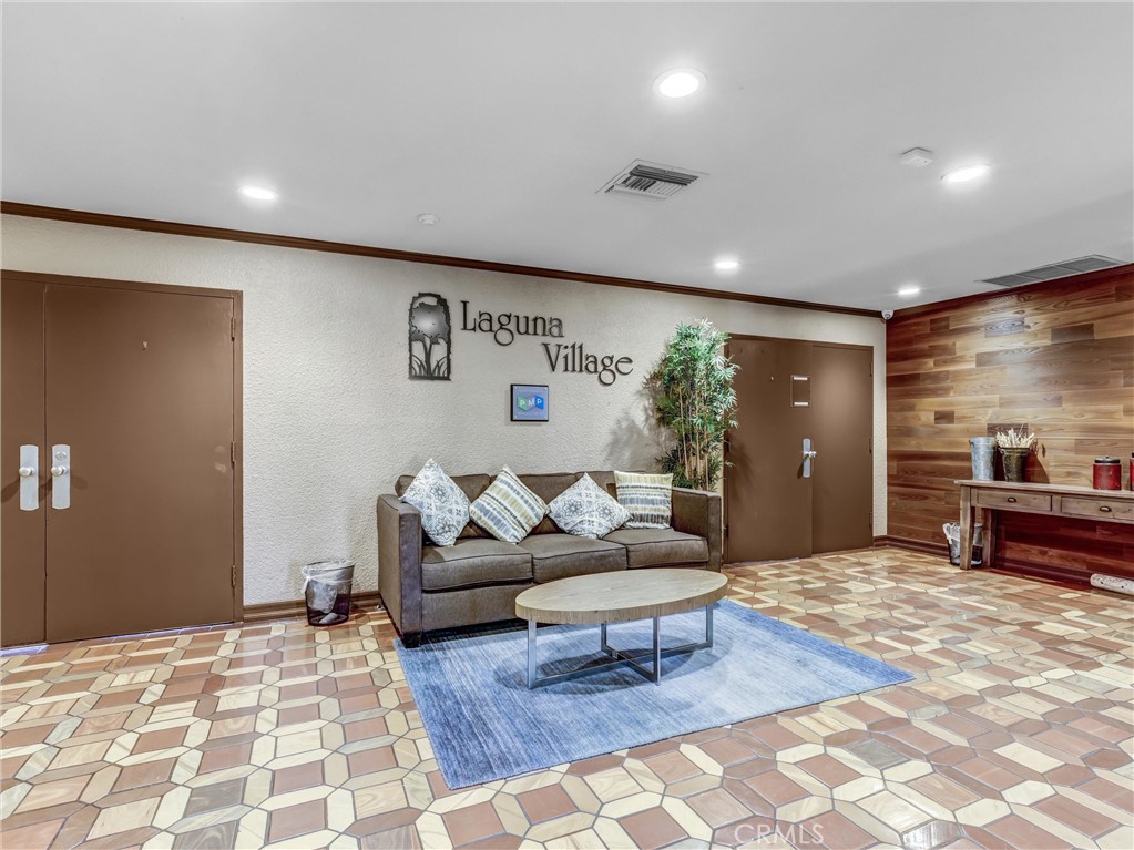22496 Caminito Esteban, Laguna Hills CA 92653 - photo 23