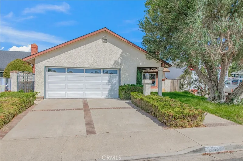 22561 Catania, Laguna Hills, CA 92653