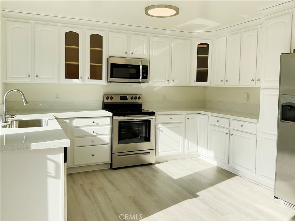 22975 CAMINITO OLIVIA 53, Laguna Hills CA 92653 - photo 3