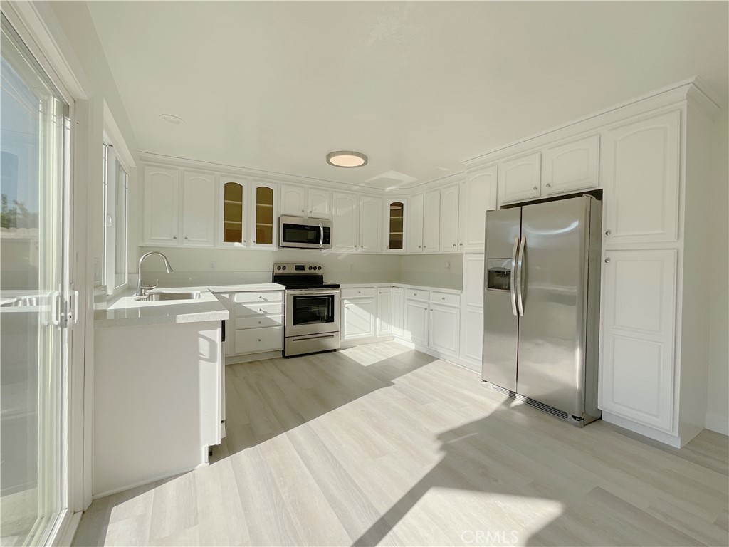22975 CAMINITO OLIVIA 53, Laguna Hills CA 92653 - photo 4