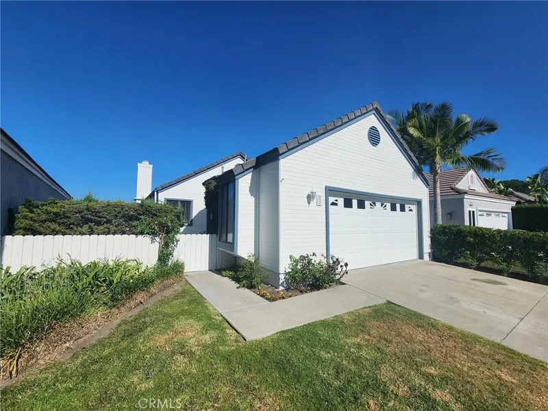 23 Indian Hill, Laguna Hills, CA 92653