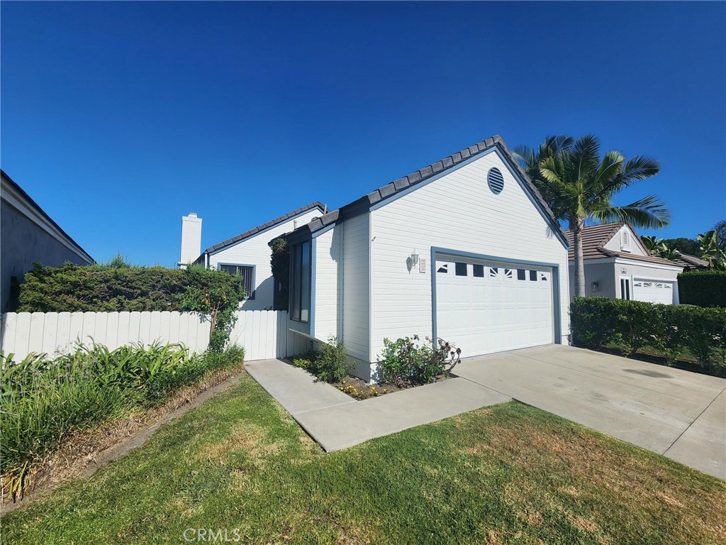 23 Indian Hill, Laguna Hills CA 92653 - photo 1