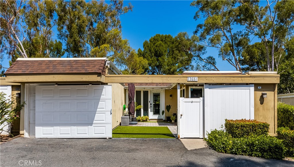 23261 Caminito Andreta 66, Laguna Hills CA 92653 - photo 1