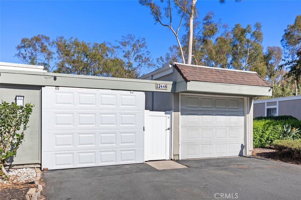 23271 Caminito Andreta, Laguna Hills CA 92653 - photo 1
