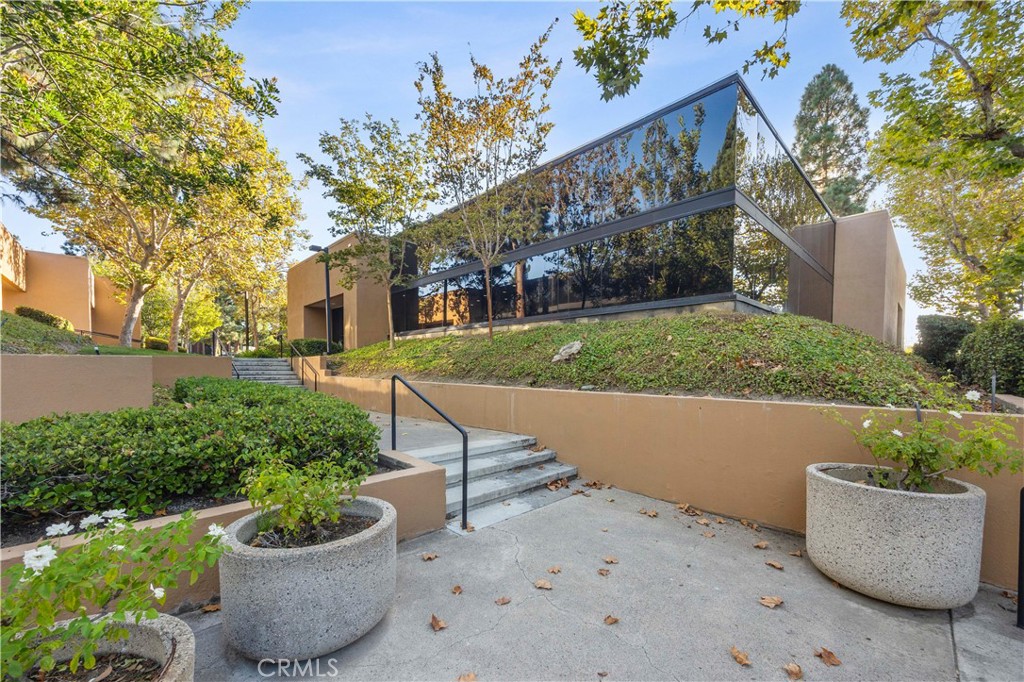 23275 S Pointe Drive, Laguna Hills CA 92653 - photo 22