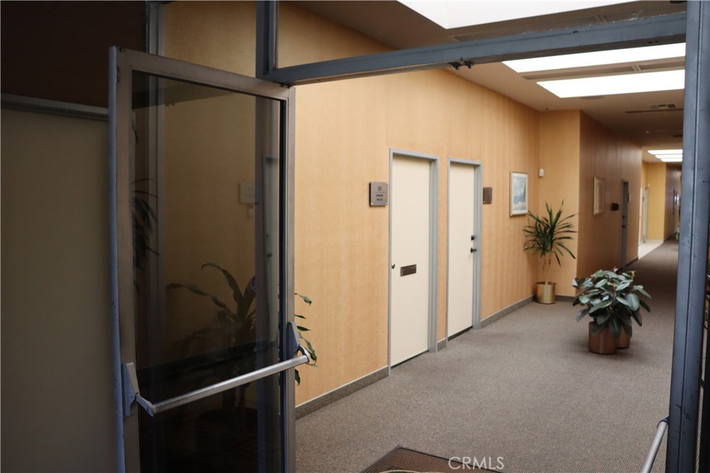 23276 S Pointe Drive 201, Laguna Hills CA 92653 - photo 2
