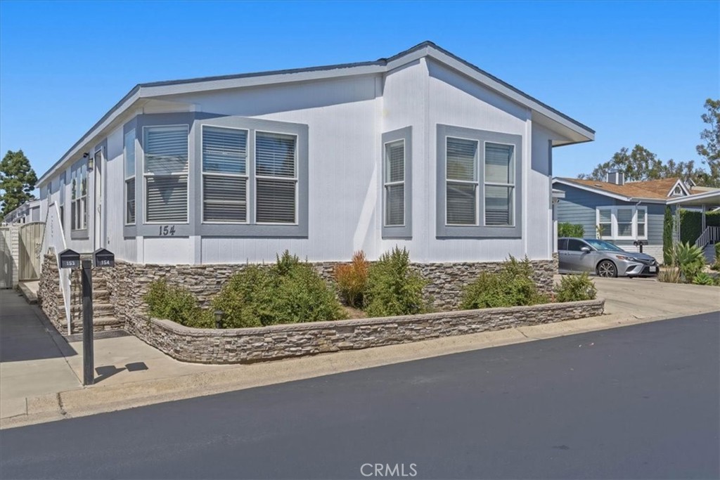 23301 Ridge Route 154, Laguna Hills CA 92653 - photo 1