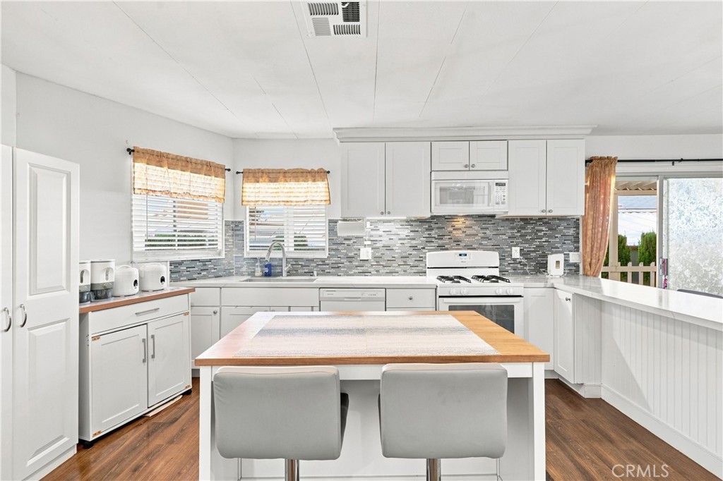 23301 Ridge Route 179, Laguna Hills CA 92653 - photo 8