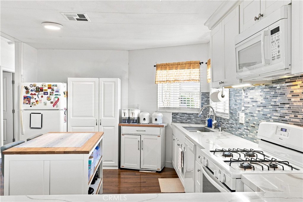 23301 Ridge Route 179, Laguna Hills CA 92653 - photo 10