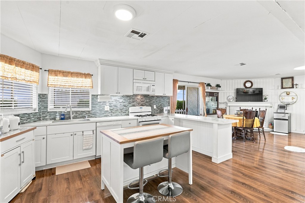 23301 Ridge Route 179, Laguna Hills CA 92653 - photo 11