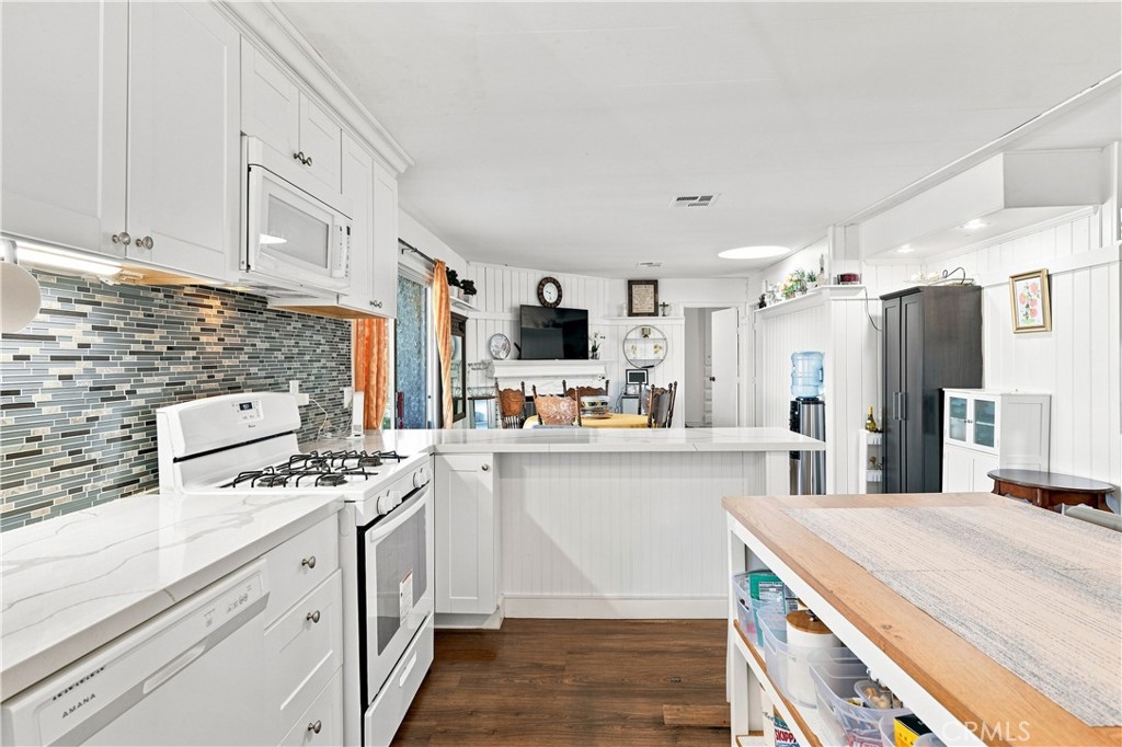 23301 Ridge Route 179, Laguna Hills CA 92653 - photo 12