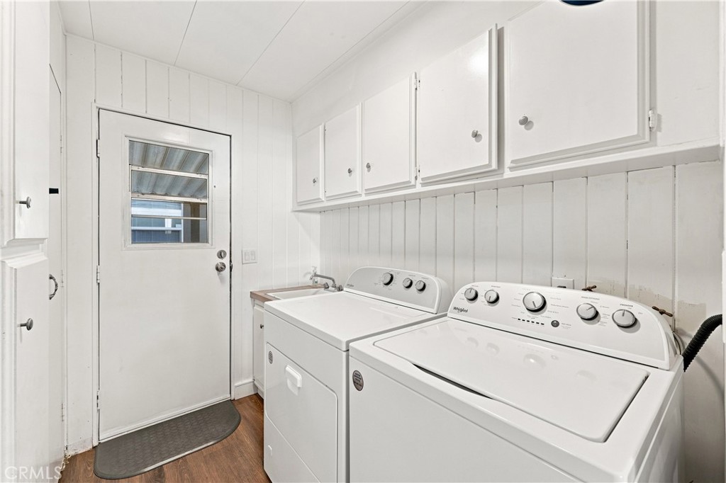 23301 Ridge Route 179, Laguna Hills CA 92653 - photo 24