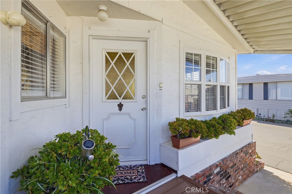 23301 Ridge Route 179, Laguna Hills CA 92653 - photo 28