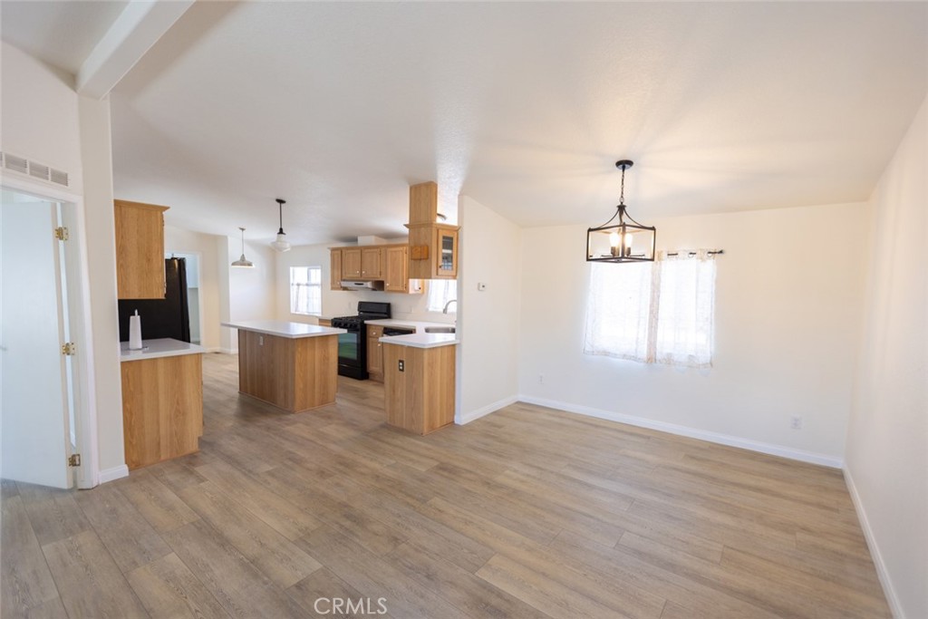 23301 Ridge Route 24, Laguna Hills CA 92653 - photo 10