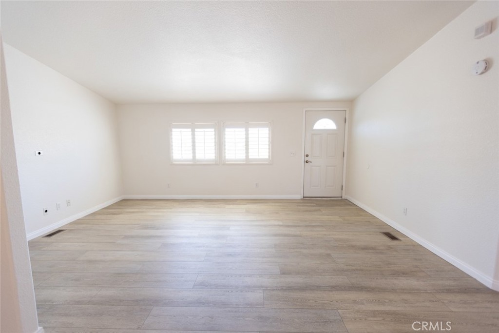 23301 Ridge Route 24, Laguna Hills CA 92653 - photo 12