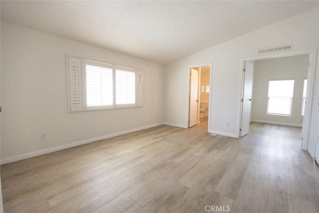 23301 Ridge Route 24, Laguna Hills CA 92653 - photo 17