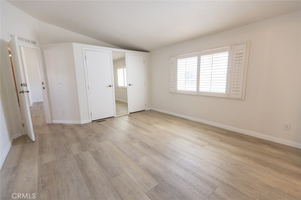 23301 Ridge Route 24, Laguna Hills CA 92653 - photo 18