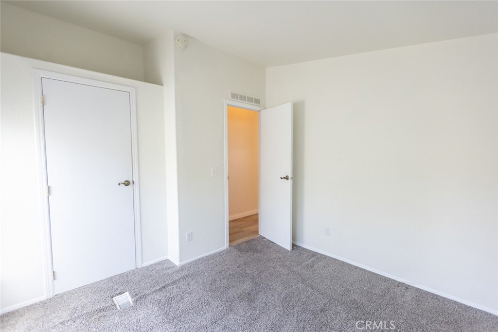 23301 Ridge Route 24, Laguna Hills CA 92653 - photo 24
