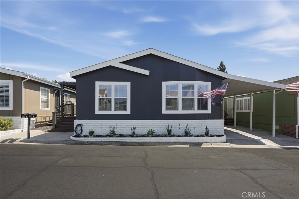 23301 Ridge Route 35, Laguna Hills CA 92653 - photo 2