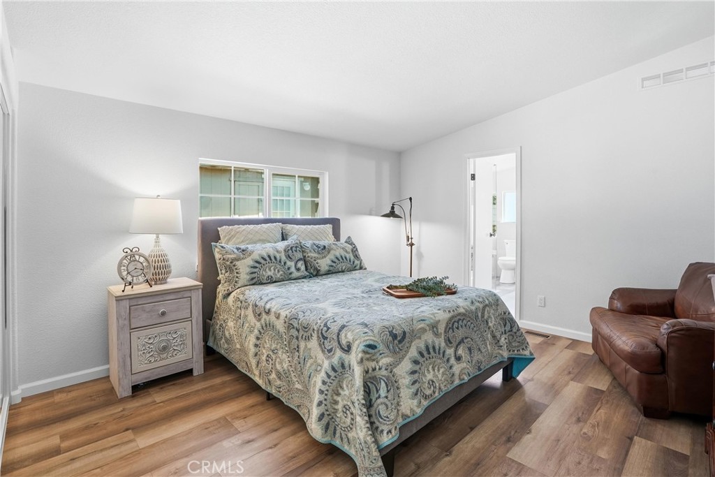 23301 Ridge Route 35, Laguna Hills CA 92653 - photo 25