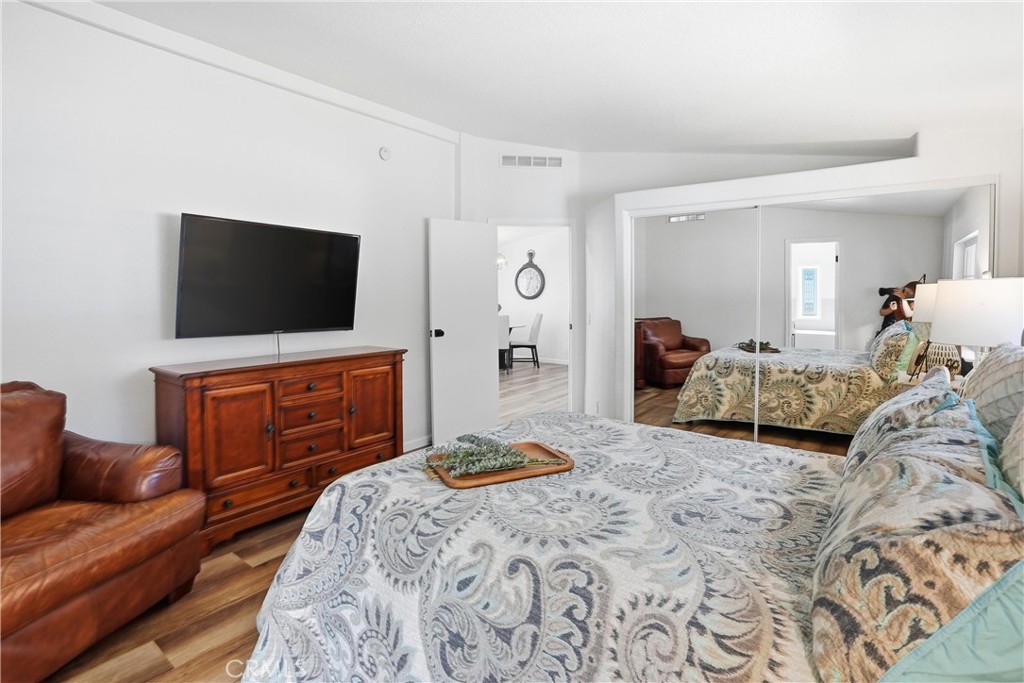 23301 Ridge Route 35, Laguna Hills CA 92653 - photo 26