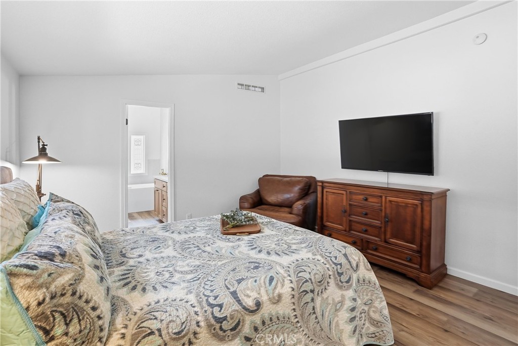 23301 Ridge Route 35, Laguna Hills CA 92653 - photo 27