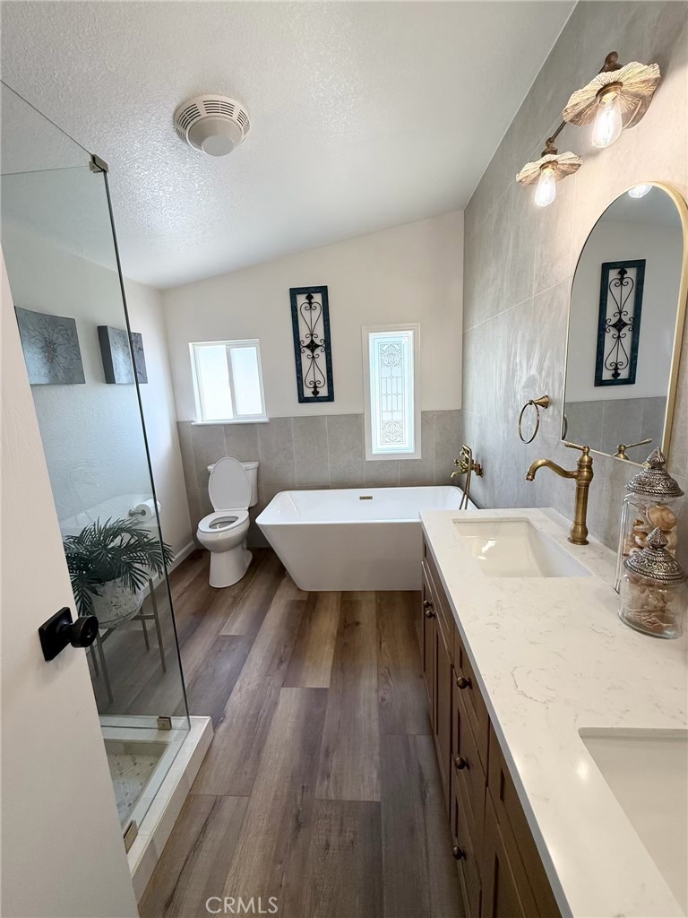 23301 Ridge Route 35, Laguna Hills CA 92653 - photo 28