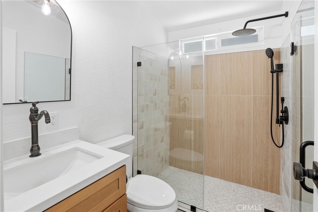 23301 Ridge Route 35, Laguna Hills CA 92653 - photo 32