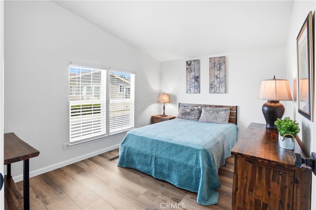 23301 Ridge Route 35, Laguna Hills CA 92653 - photo 33