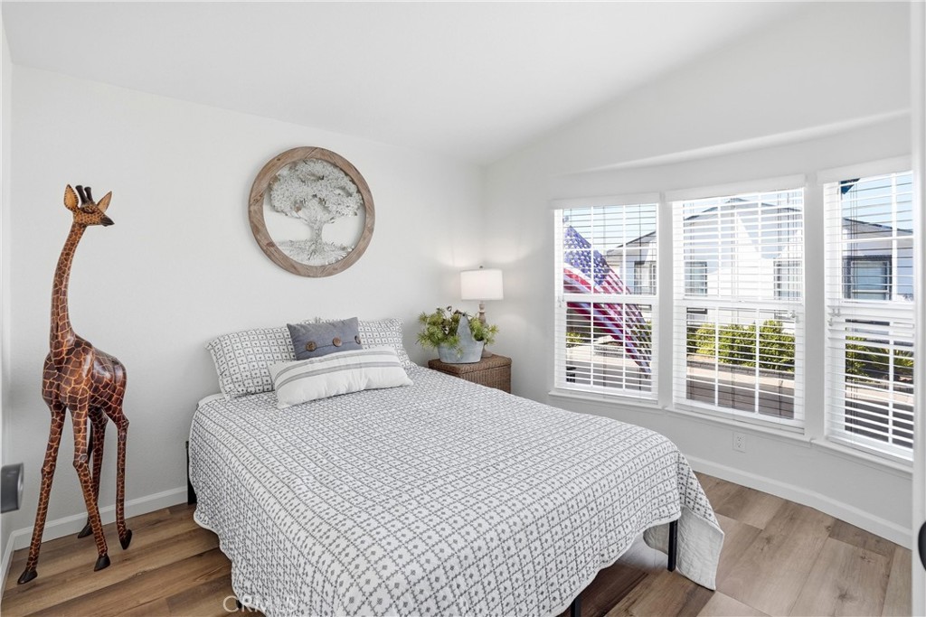 23301 Ridge Route 35, Laguna Hills CA 92653 - photo 35