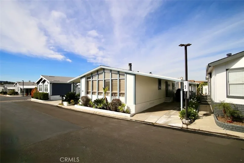23301 Ridge Route 47, Laguna Hills, CA 92653