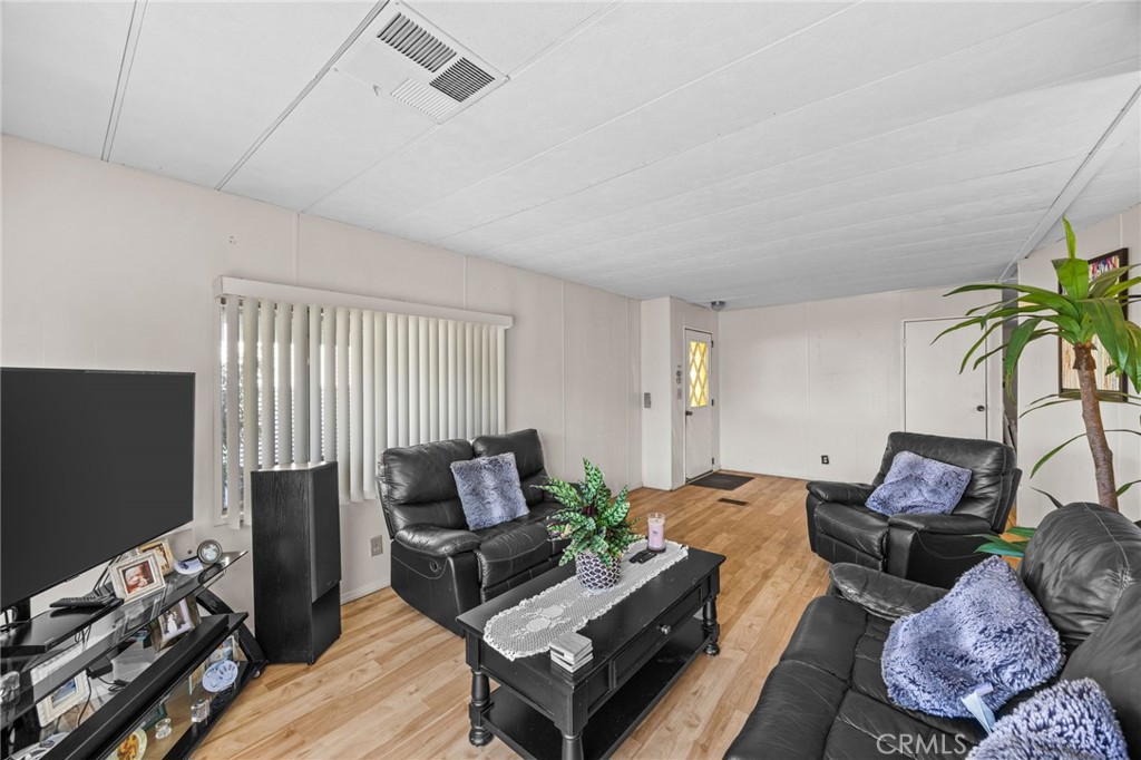 23301 Ridge Route Drive 109, Laguna Hills CA 92653 - photo 6