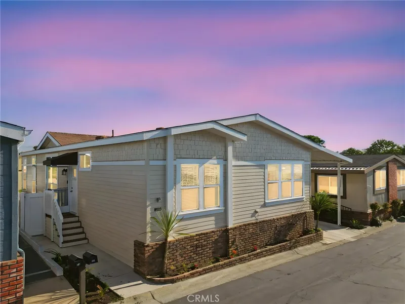 23301 Ridge Route Drive 138, Laguna Hills, CA 92653
