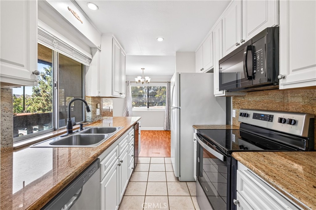 23306 Caminito Marcial 76, Laguna Hills CA 92653 - photo 6