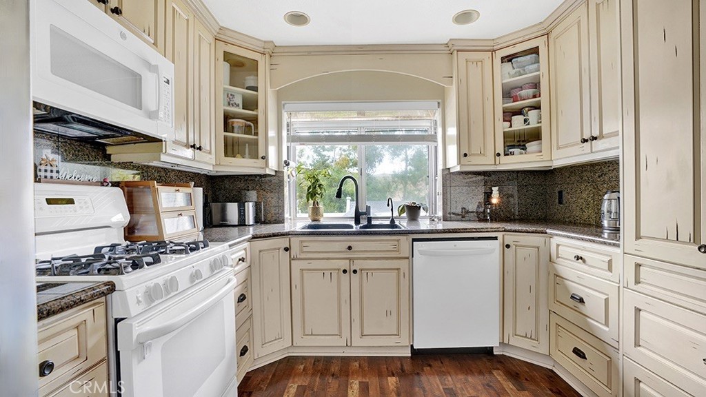 23322 Caminito Los Pocitos 128, Laguna Hills CA 92653 - photo 1