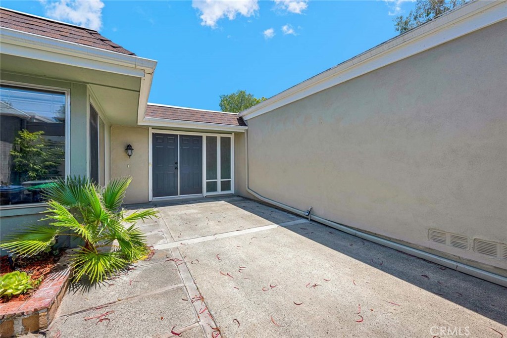 23432 Caminito Salado, Laguna Hills CA 92653 - photo 2