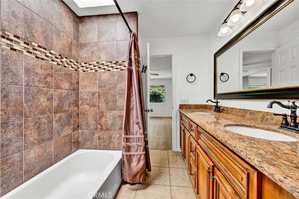 23432 Caminito Salado, Laguna Hills CA 92653 - photo 11