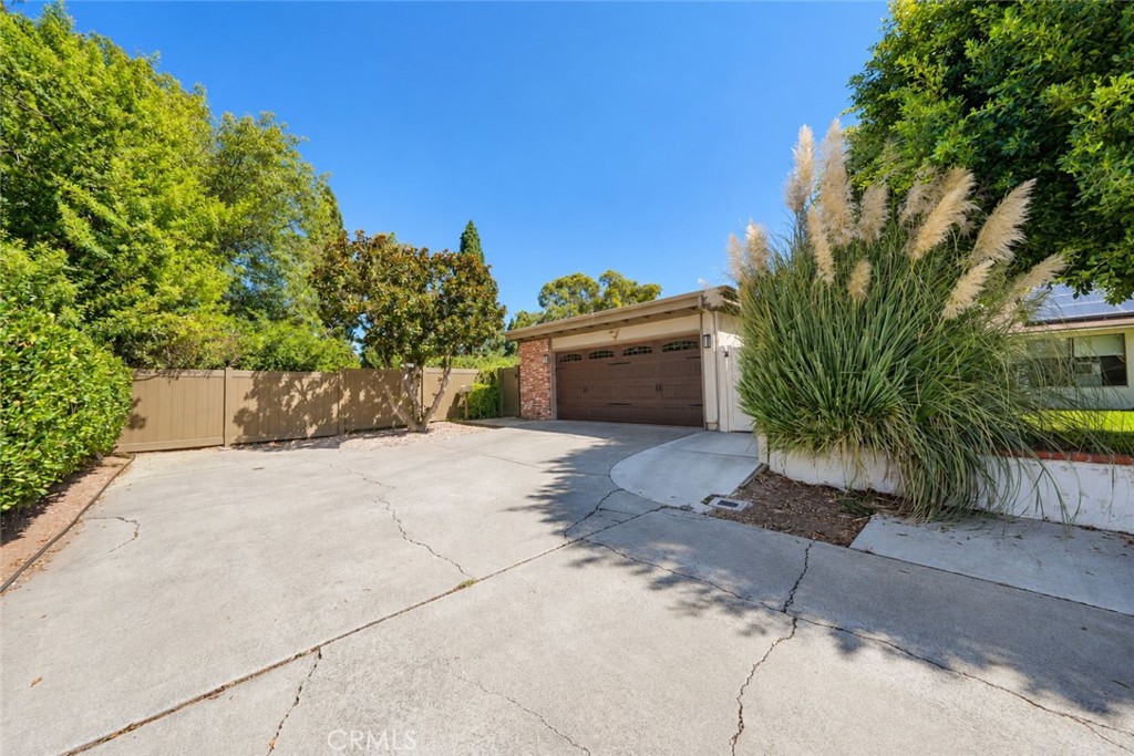 23522 Marsala, Laguna Hills CA 92653 - photo 2