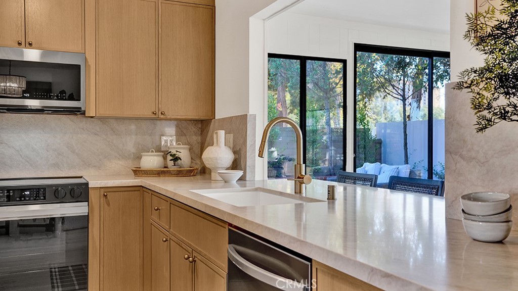23791 Formello, Laguna Hills CA 92653 - photo 2