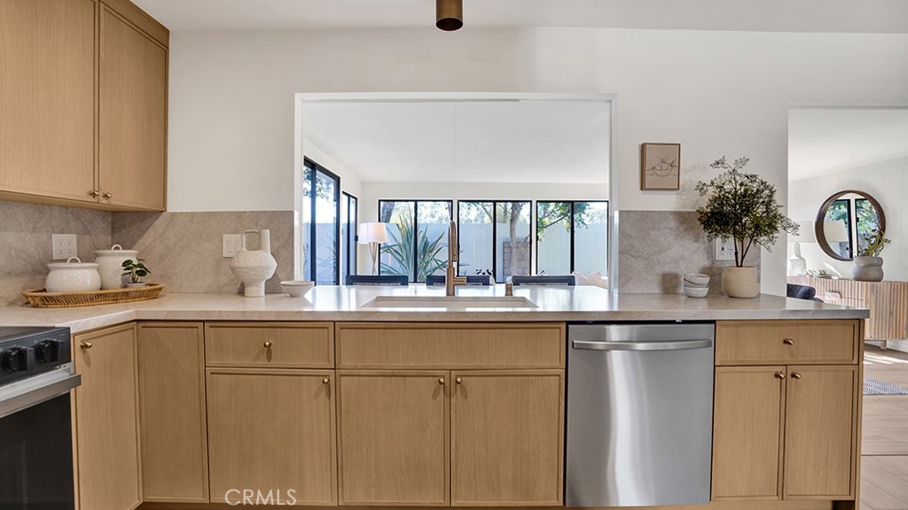 23791 Formello, Laguna Hills CA 92653 - photo 19