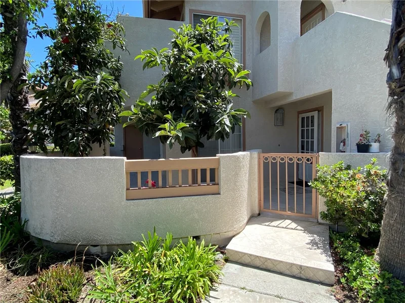 24352 Berrendo 1, Laguna Hills, CA 92656