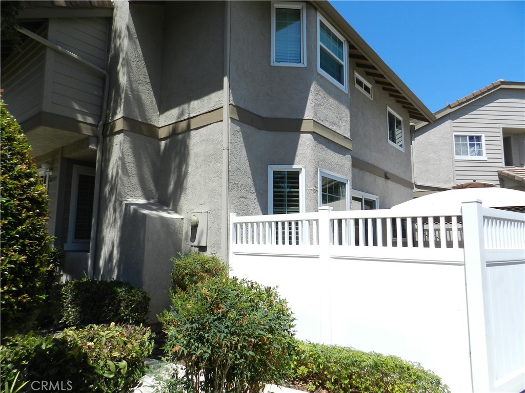 24393 Hillsdale 18, Laguna Hills CA 92653 - photo 2