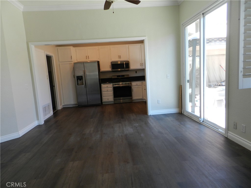 24393 Hillsdale 18, Laguna Hills CA 92653 - photo 4