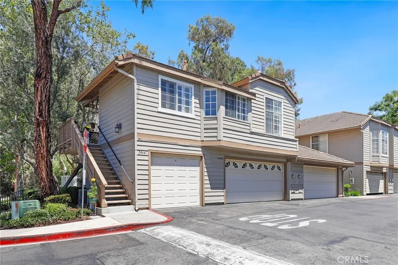 24441 Hillsdale Avenue 116, Laguna Hills