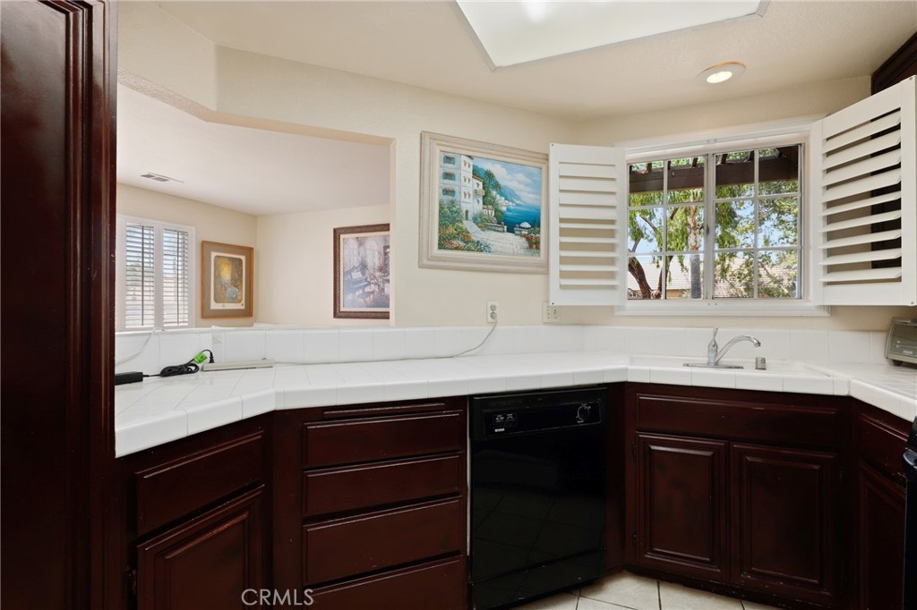 24441 Hillsdale Avenue 116, Laguna Hills CA 92653 - photo 8