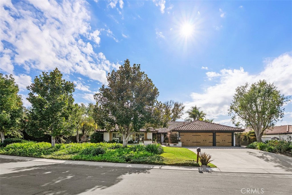 Welcome to 24802 Red Lodge! - 24802 Red Lodge, Laguna Hills CA 92653 - photo 1