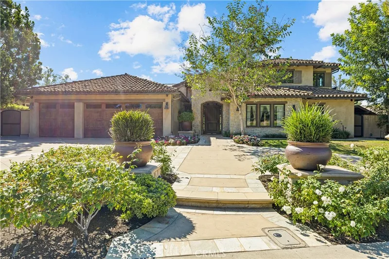 24922 Buckboard, Laguna Hills, CA 92653