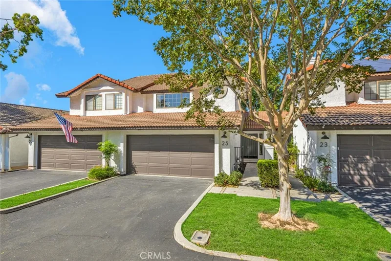 25 Clover Hill Lane 106, Laguna Hills